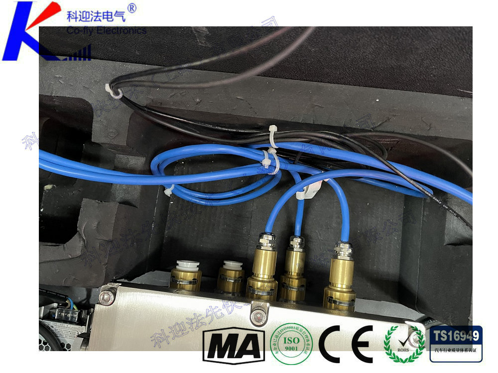 通迅連接器1.jpg